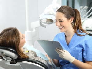 Oferta de trabajo clínica dental Málaga